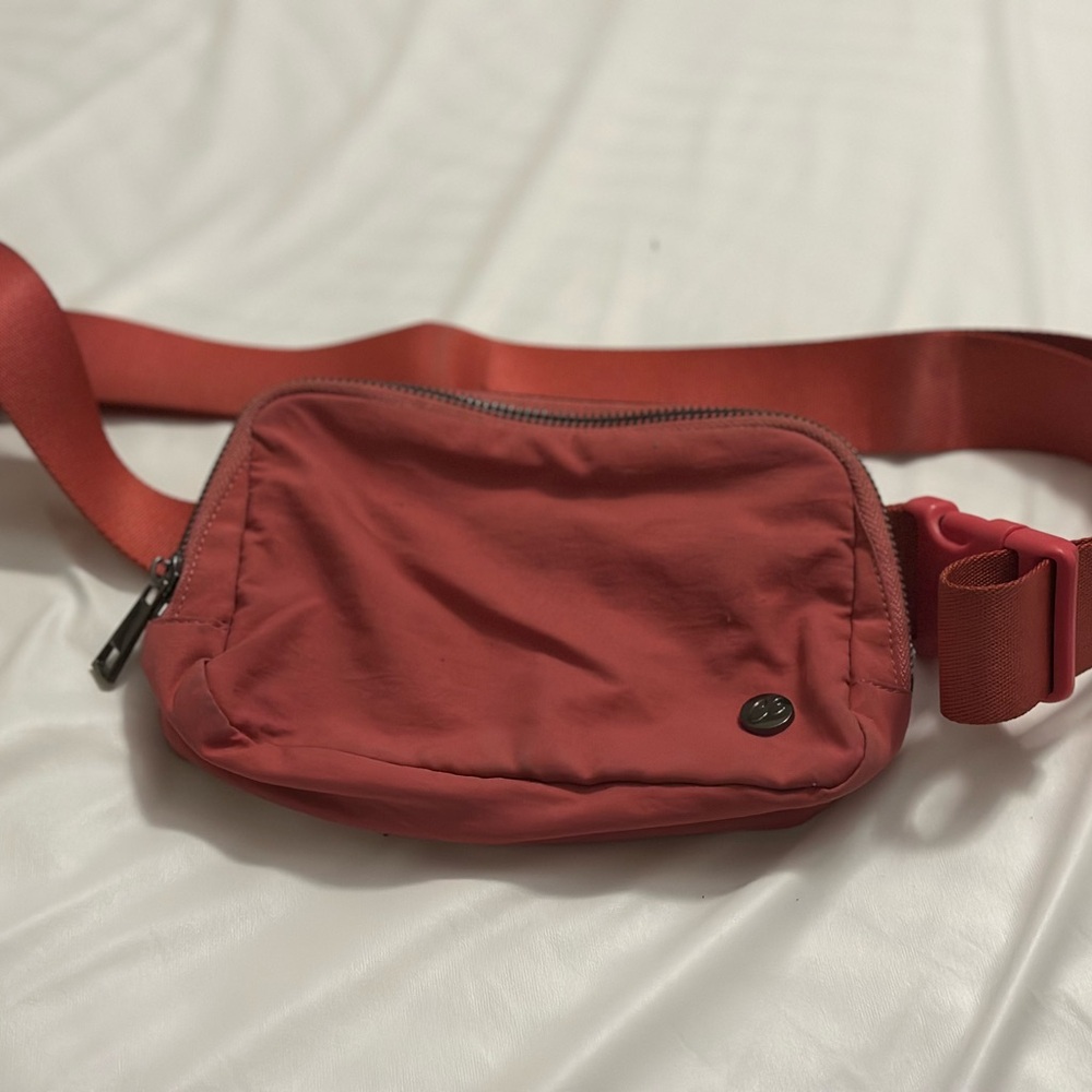 Redish pink Women’s Crossbody Bag